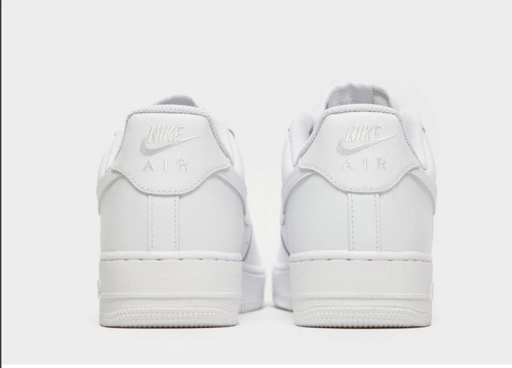 NIKE AIR FORCE 1