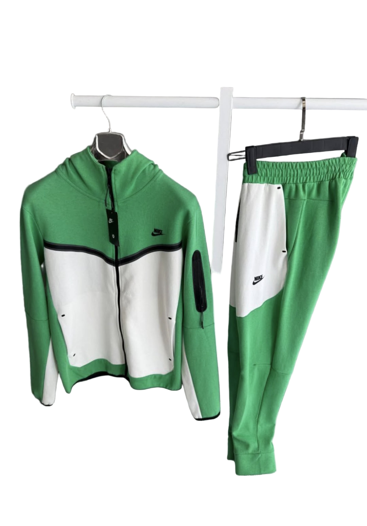 NIKE TECH FLEECE SET